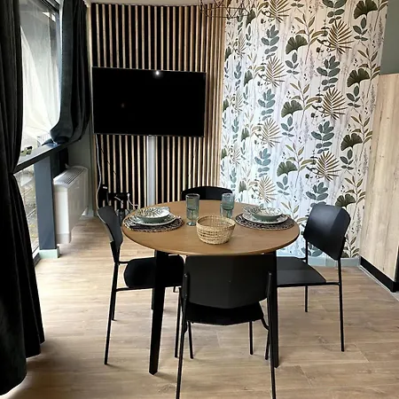 Ecrin Vitre En Plein Apartment